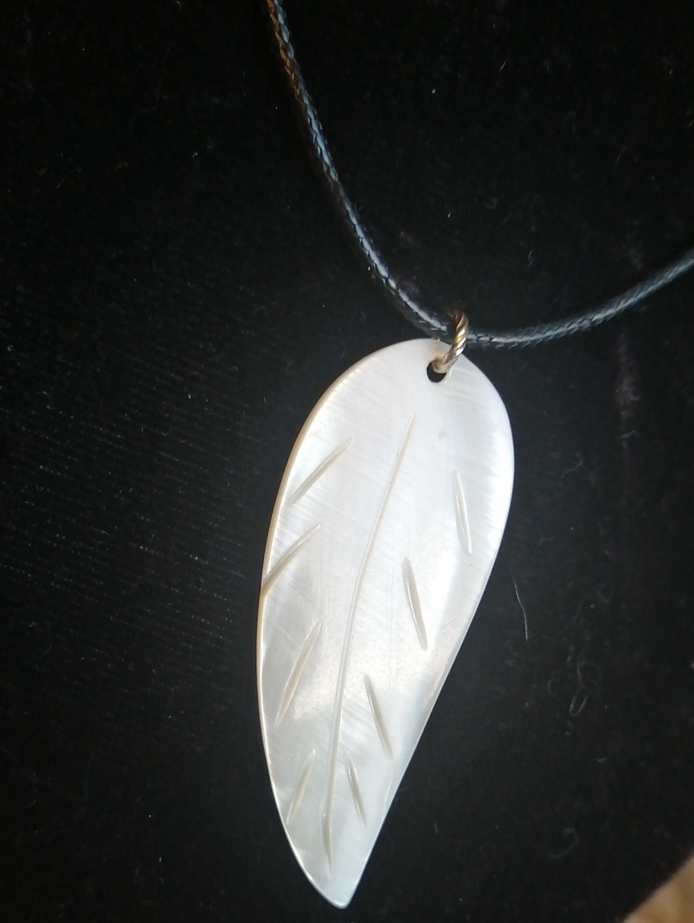 Ethnic Style Handcarved Mother Of The Pearl Feather Pendant On Cord Necklace